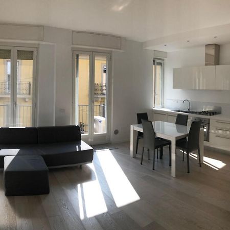 Bright & Spacious Apartment Near Navigli - Ponti Milan Exterior photo